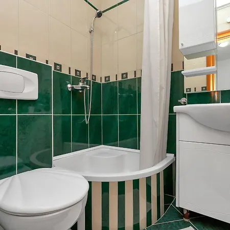 Apartment Juric - One Bedroom With Balcony - 3